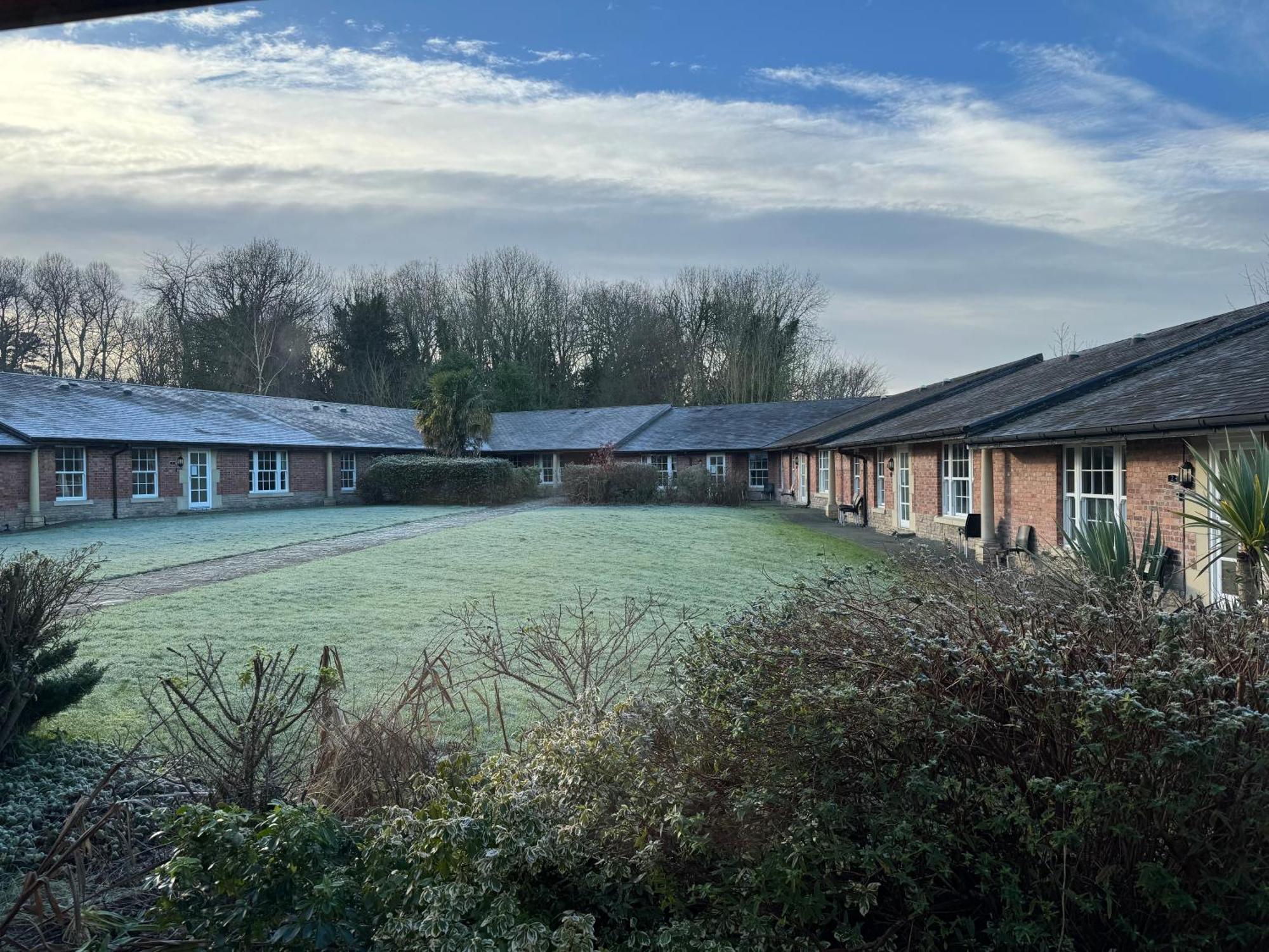 Netley Hall Dorrington Buitenkant foto